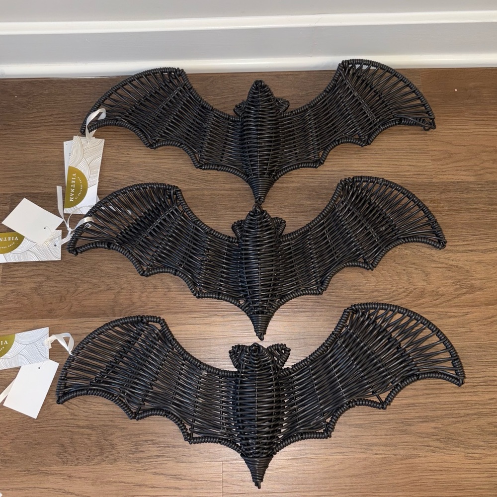 NWT Viral Anthropology Inspired Halloween Rattan Bat Set of Three - Picture 2 of 3